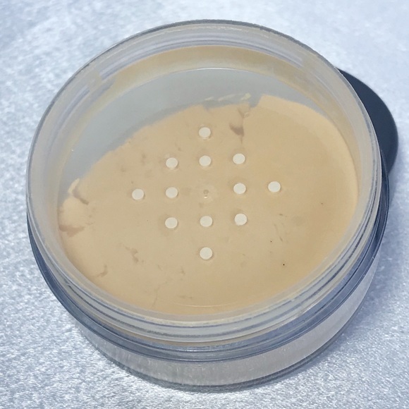 🆕Morphe Banana Powder🆕 - Picture 3 of 4